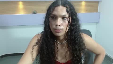 Scarlet Dream online show from 03.04.25