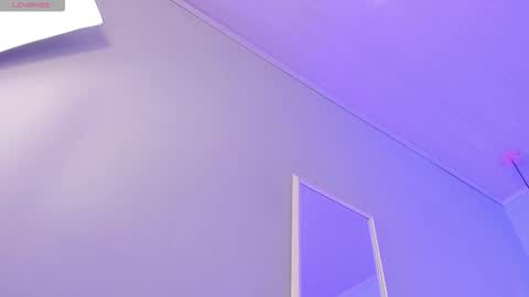 Scarlet  online show from 12.17.25