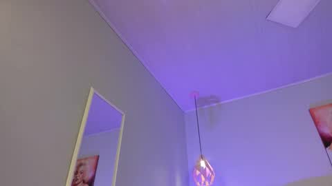 Scarlet  online show from 12.18.25