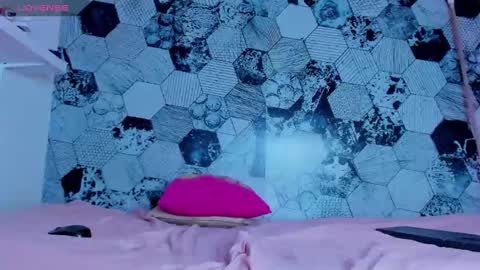 SCARLETH online show from 02.08.25