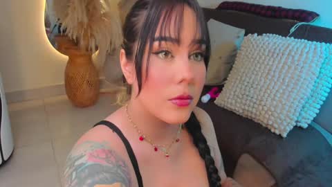 Scarleth... but not Scarleth Johansson. online show from 03.08.25