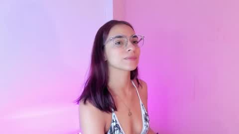 Snapshot of scarleth_red_ chatting on 01.12.25 I am Scarleth Check mi profile online show from 01.12.25