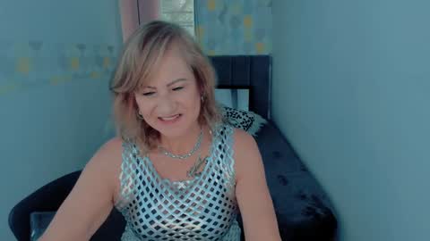 S C A R L E T online show from 12.18.24