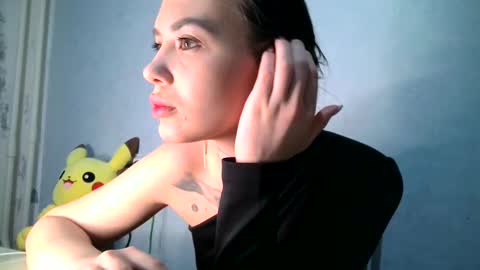 scarletpetal online show from 02.24.25