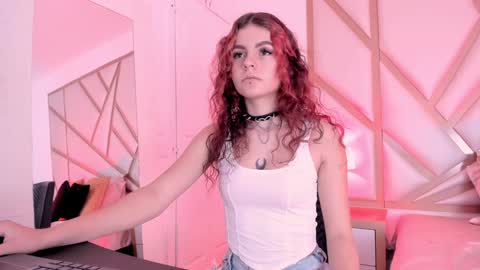 Snapshot of scarletpunk_ chatting on 12.10.24 Scarlet online show from 12.10.24