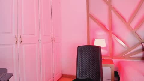 Snapshot of scarletpunk_ chatting on 12.13.24 Scarlet online show from 12.13.24