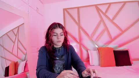 Snapshot of scarletpunk_ chatting on 12.31.24 Scarlet online show from 12.31.24