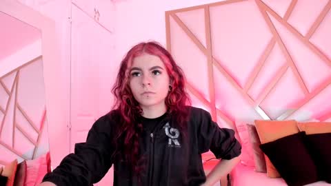 Snapshot of scarletpunk_ chatting on 01.14.25 Scarlet online show from 01.14.25