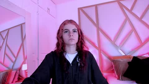 Snapshot of scarletpunk_ chatting on 01.20.25 Scarlet online show from 01.20.25