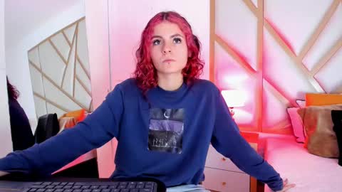 Snapshot of scarletpunk_ chatting on 02.10.25 Scarlet online show from 02.10.25