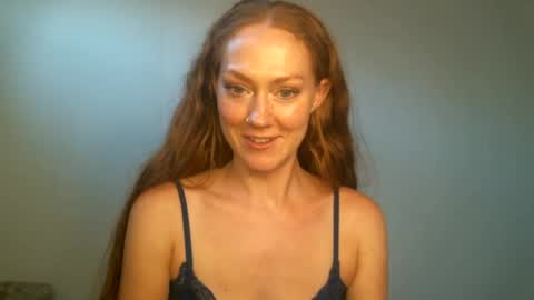 Scarlet Satine online show from 01.20.25