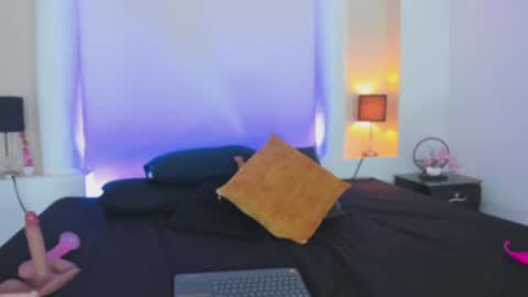 Scarlet online show from 06.08.26
