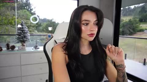 juli online show from 12.18.25