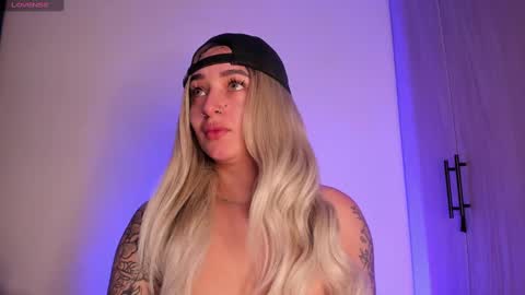 SCARLETT COLLINS online show from 09.23.25