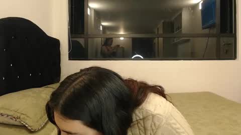 Scarlett and Jazmin online show from 01.18.25