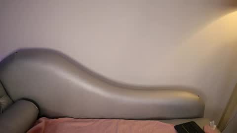 Lauren Scarlett online show from 10.28.25