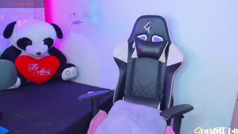 Snapshot of scarlett_luv chatting on 02.12.25 Kim online show from 02.12.25