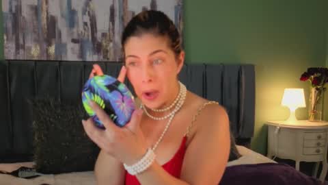 Snapshot of scarlett_moore_ chatting on 02.25.26 Scarlett online show from 02.25.26