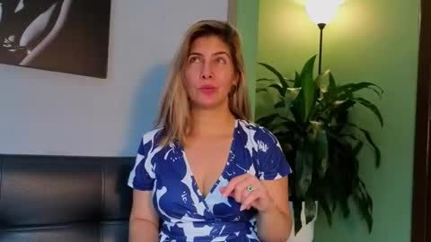 Snapshot of scarlett_moore_ chatting on 02.26.26 Scarlett online show from 02.26.26