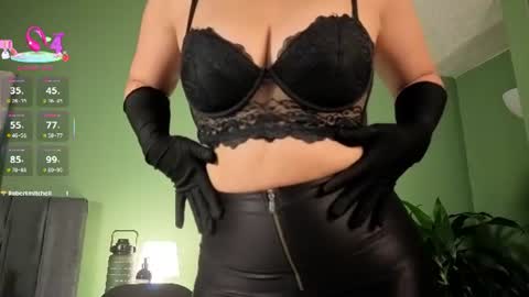 Snapshot of scarlett_moore_ chatting on 06.26.26 Scarlett online show from 06.26.26
