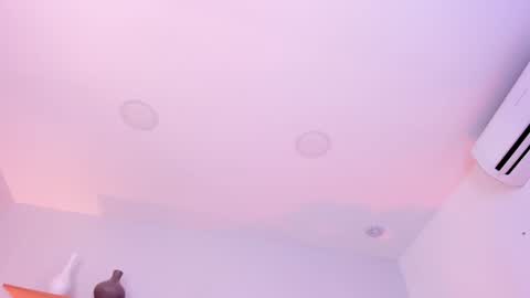 Scarlett Morgan online show from 02.04.25