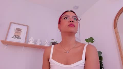 Scarlett Morgan online show from 02.20.25