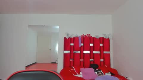 Snapshot of scarlett_red_11 chatting on 05.16.26 scarlett_red_11 online show from 05.16.26