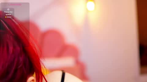 Snapshot of scarlett_veyra chatting on 12.04.25 Foxi online show from 12.04.25