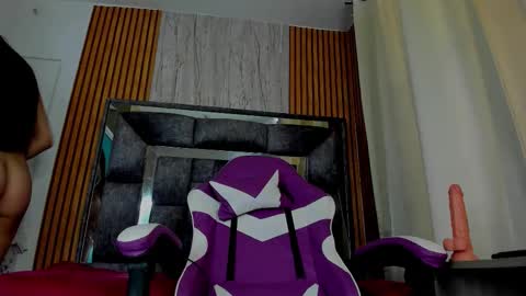 Scarlett zin follow me online show from 02.20.26