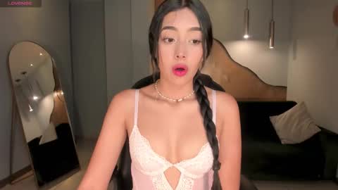 Sacrlett Blaze online show from 12.19.25