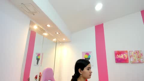 Scarlette  online show from 12.28.24