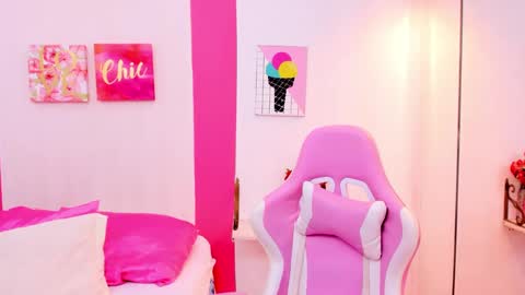 Scarlette  online show from 12.30.24