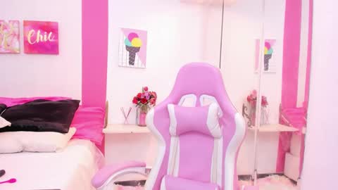 Scarlette  online show from 02.27.25