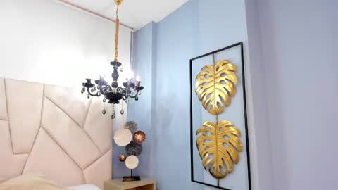 Scarlett Fever online show from 04.14.26