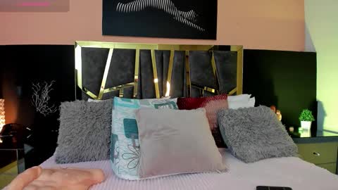 Snapshot of scarlettorres chatting on 12.02.25 scarlettorres online show from 12.02.25