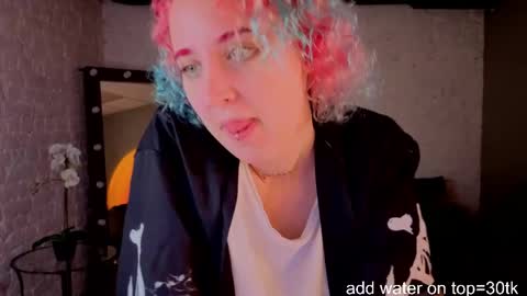 Snapshot of scarlettsparksxx chatting on 05.28.26 Scarlett online show from 05.28.26