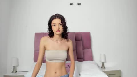 scarlettt_moon online show from 01.05.25