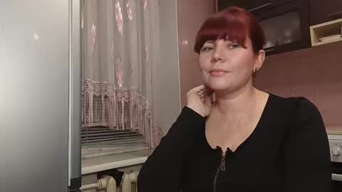 Snapshot of scarlettwave chatting on 12.02.25 Anya online show from 12.02.25