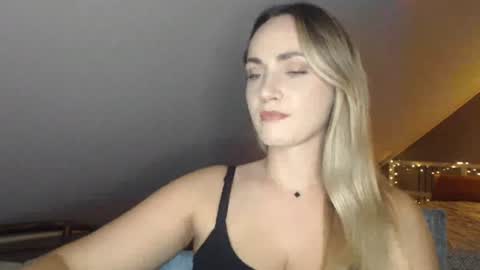 Snapshot of scarlettxblonde chatting on 06.30.26 ScarlettxBlonde online show from 06.30.26
