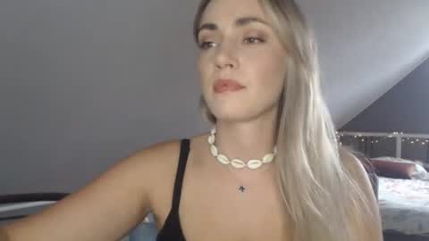 Snapshot of scarlettxblonde chatting on 07.05.26 ScarlettxBlonde online show from 07.05.26