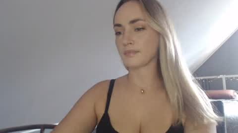 Snapshot of scarlettxblonde chatting on 07.29.26 ScarlettxBlonde online show from 07.29.26