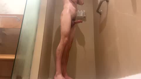 Snapshot of scb894682 chatting on 12.15.24 Skinny College Boy online show from 12.15.24