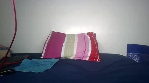 Snapshot of scentedfriction chatting on 09.14.25 scentedfriction online show from 09.14.25