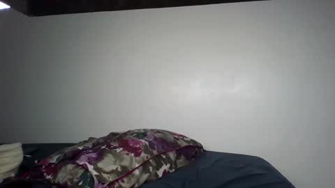 Snapshot of scentedfriction chatting on 11.02.25 scentedfriction online show from 11.02.25