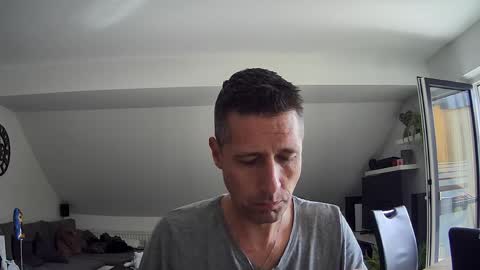 Snapshot of schnuckigeil chatting on 04.27.26 Dildomen online show from 04.27.26