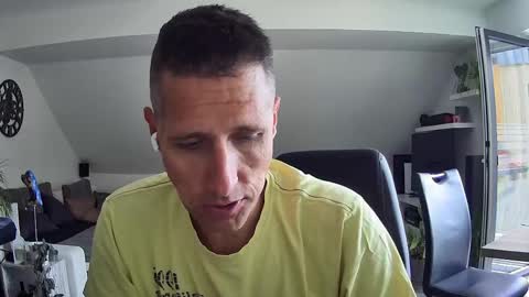 Snapshot of schnuckigeil chatting on 06.02.26 Dildomen online show from 06.02.26