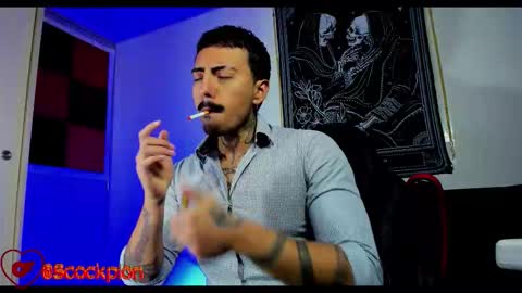 Snapshot of scockpion_ chatting on 09.17.25 Alejandro help me to reach 200 thumps up online show from 09.17.25