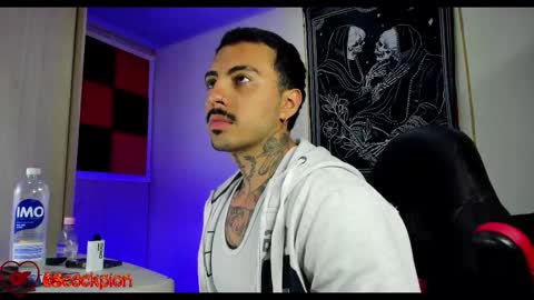 Snapshot of scockpion_ chatting on 10.21.25 Alejandro help me to reach 200 thumps up online show from 10.21.25