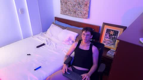 Snapshot of scoobysnack_ chatting on 12.14.25 ScoobySnack online show from 12.14.25