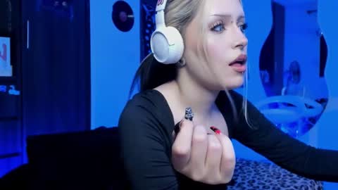 Goddess online show from 02.14.26